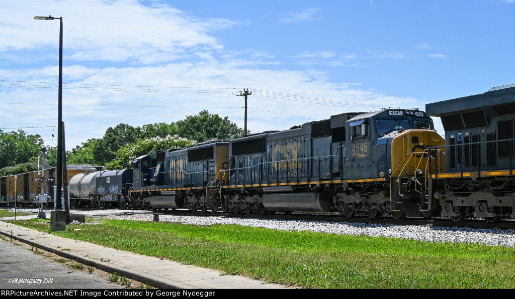 CSX 4546 & 4552